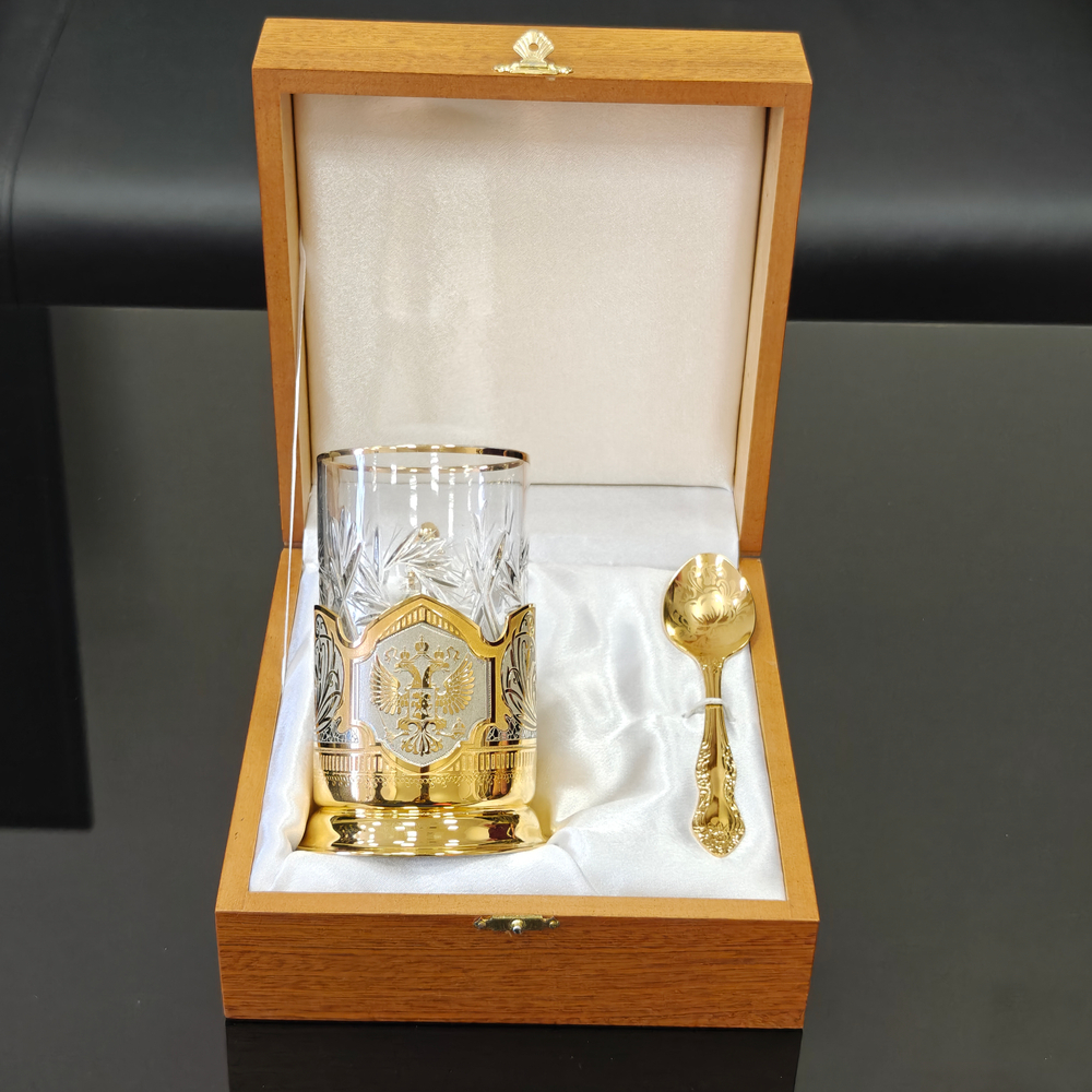 Чайный набор "Герб" ( злат.гравюра) в футляре