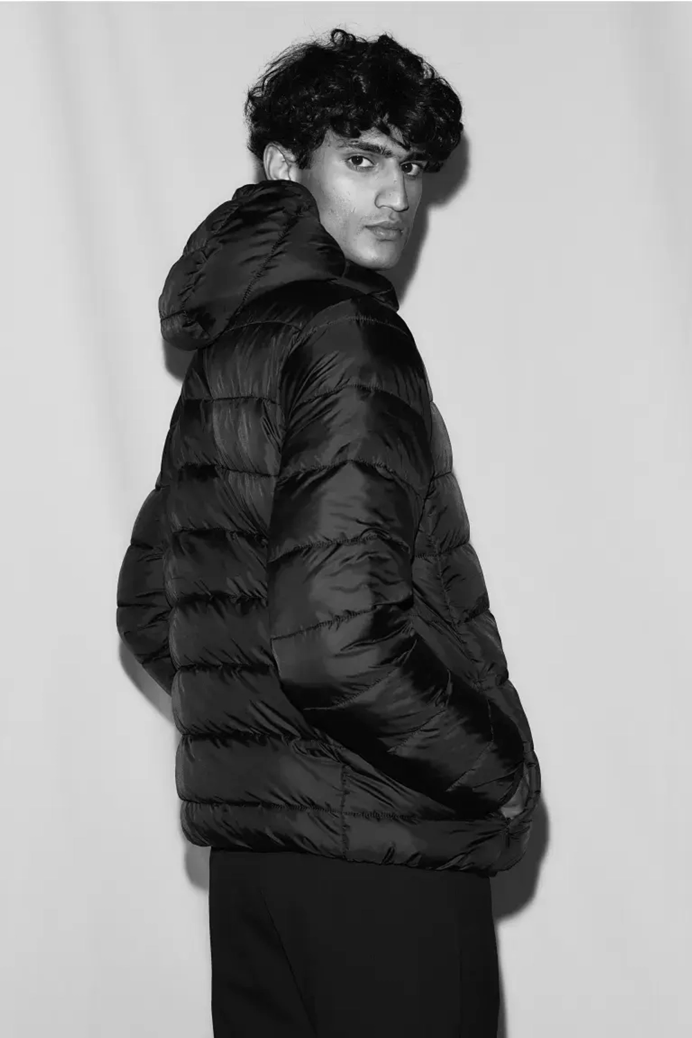 H&M ЛЕГКАЯ КУРТКА, ЧЕРНЫЙ