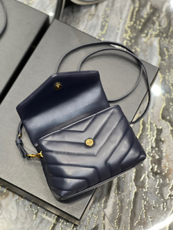 Saint Laurent Loulou 20 cm