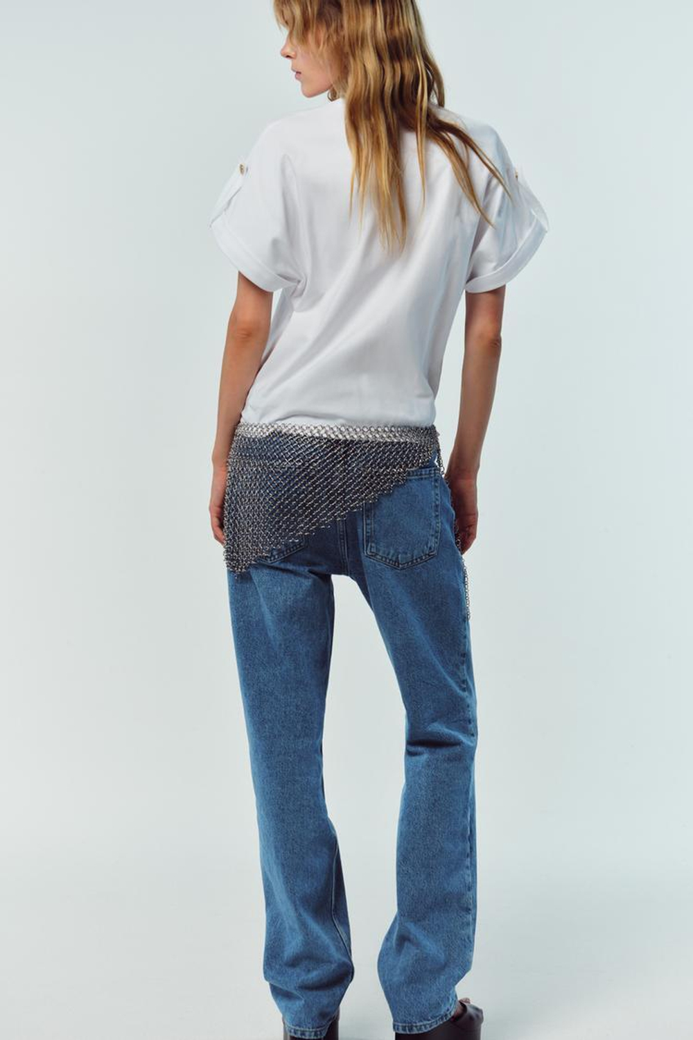 ZARA ФУТБОЛКА С ПУГОВИЦЕЙ И ПЕТЛЕЙ, БЕЛЫЙ