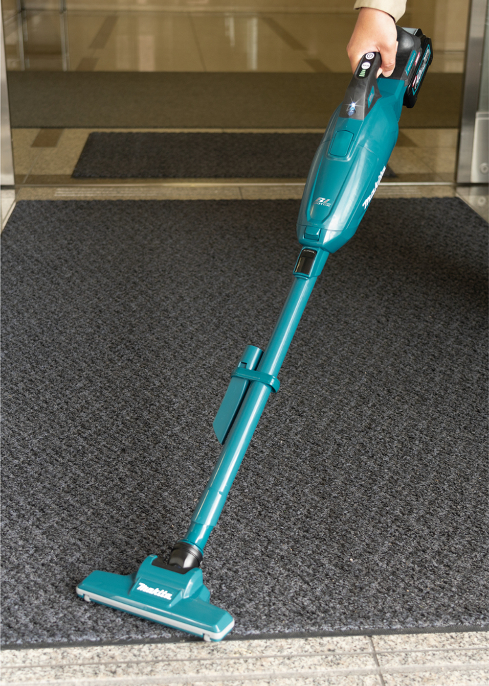 Аккумуляторный пылесос XGT® CL002GZ01 40 В 0,5 л 21 кПа