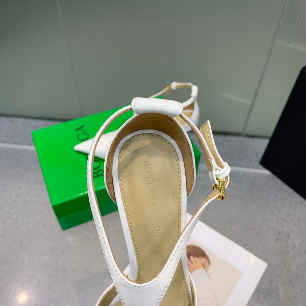 Bottega Veneta Rocket T-Bar Pump 9 cm