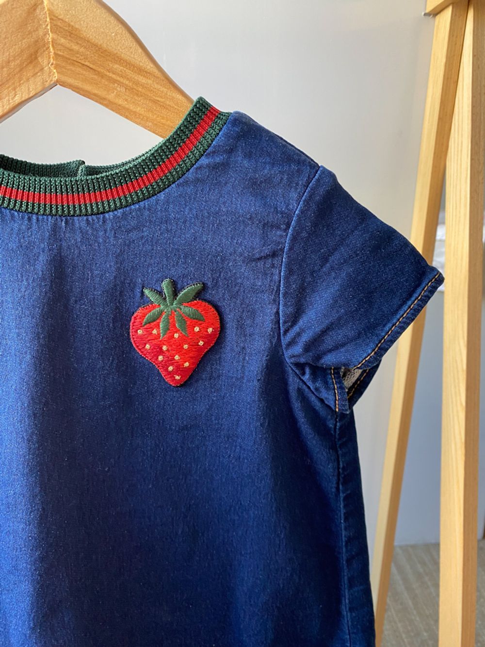 Джинсовое платье Gucci, 92