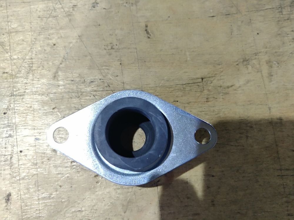 Пыльник VOE11712580 резиновый распределителя  Volvo BL61/BL71