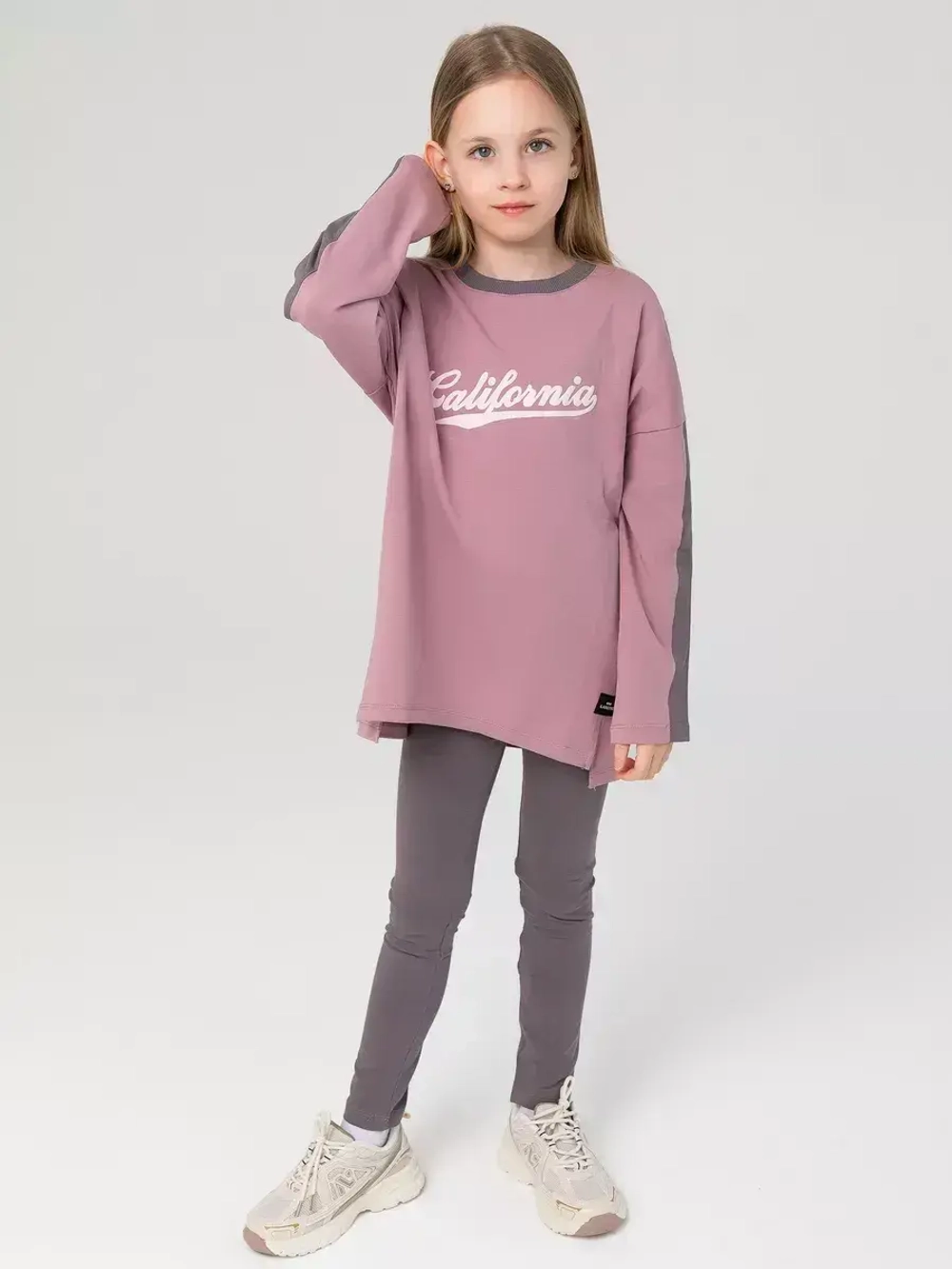 Спортивный костюм для девочки на весну