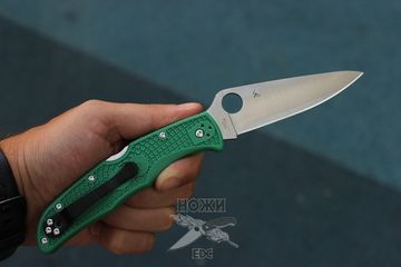 Складной нож Spyderco Endura Flat Ground Green C10FPGR c клинком из стали VG-10, рукоять FRN