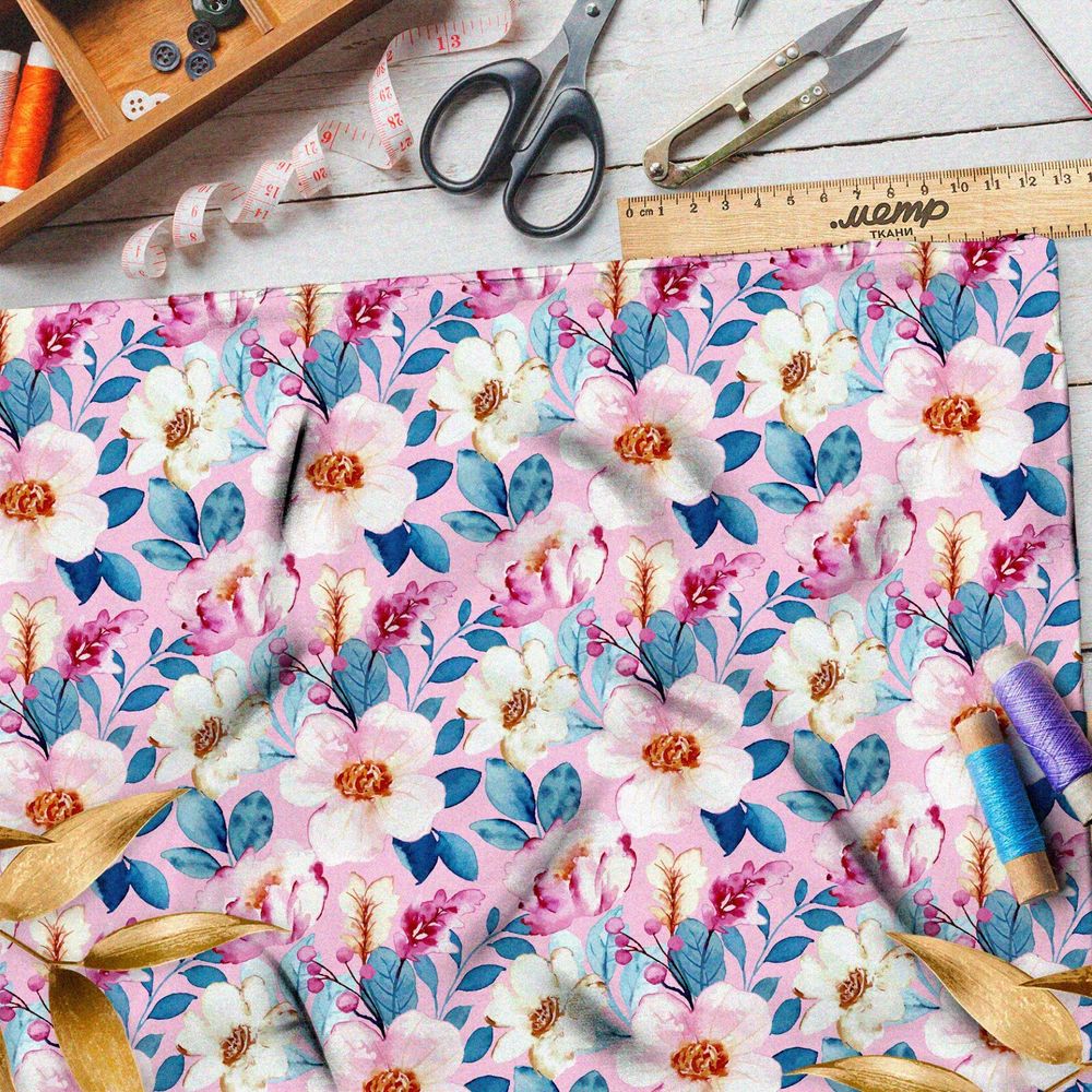 Ткань кулирная гладь крупные нежные цветы на розовом фоне