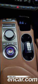 Genesis GV70 2.5T Бензин AWD (03.2023)