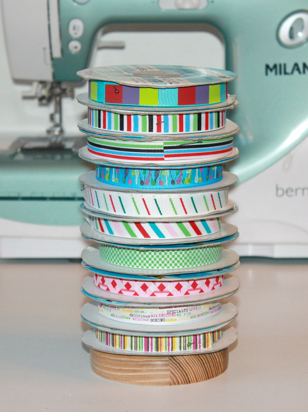 Держатель для лент ниток кружева пряжи деревянный