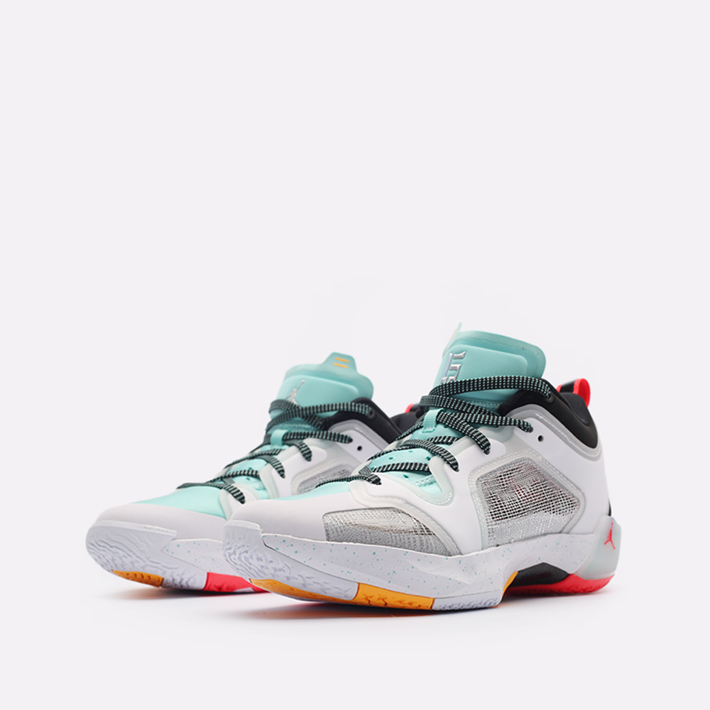 FB8486-130 Муж. Air Jordan XXXVII Low Guo PF