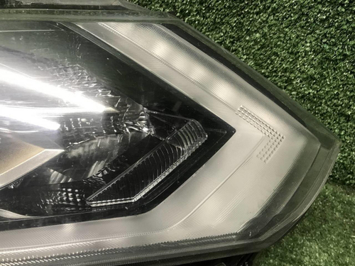 Битая Фара правая Nissan X-Trail T32 (17-22) LED