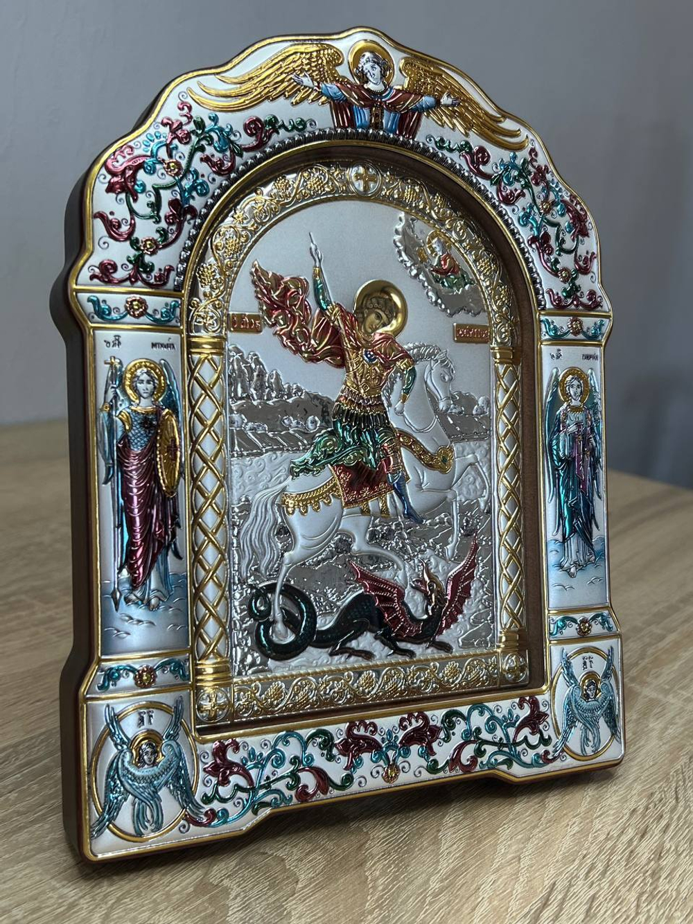 Георгий Победоносец, икона арочная с рамкой под стеклом, белое дерево, эмаль 167х228