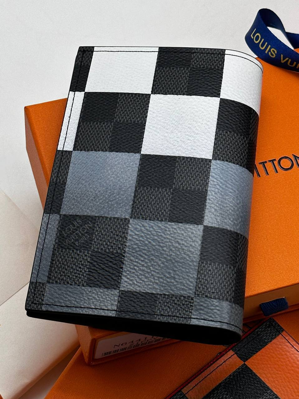 Обложка для паспорта Louis Vuitton