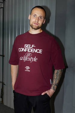 Футболка "Self-Confidence" бордовая