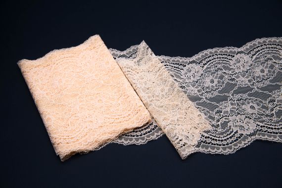 291 Кружево эластичное 19 см, Италия, карамель (телесный)