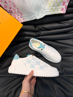 Louis Vuitton Time Out