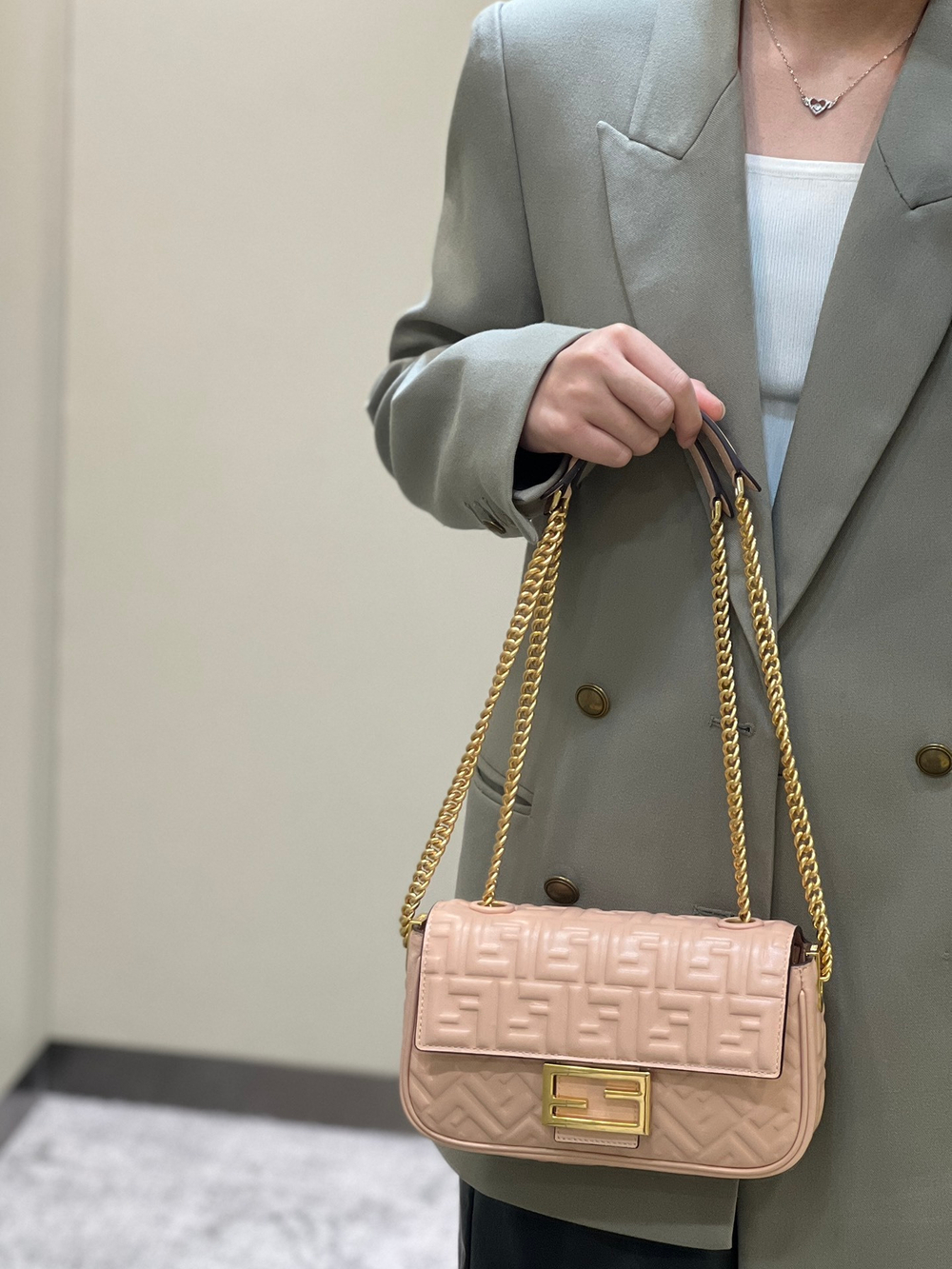 Fendi Baguette Chain Bag 24 cm