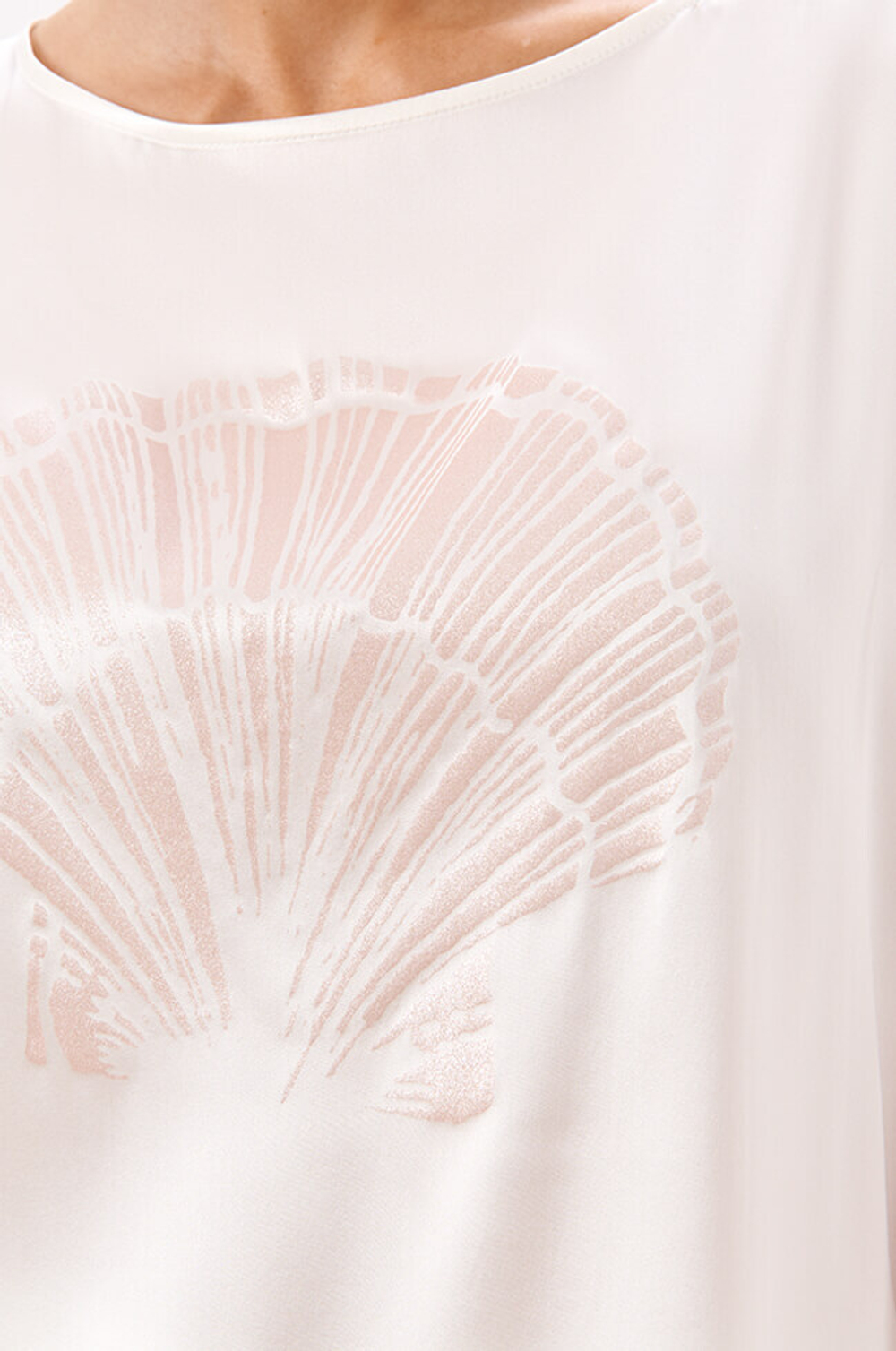 23300 Блузка женская (молочный с дымчато-розовой печатью)