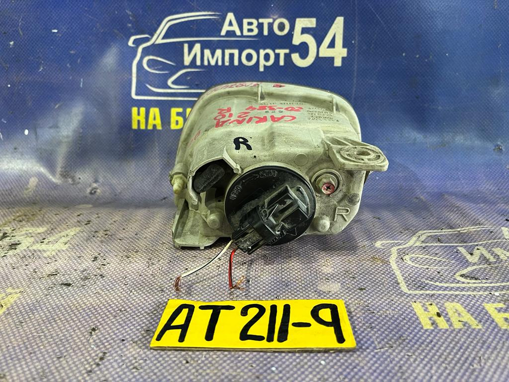 Туманка правая TOYOTA CARINA 1997