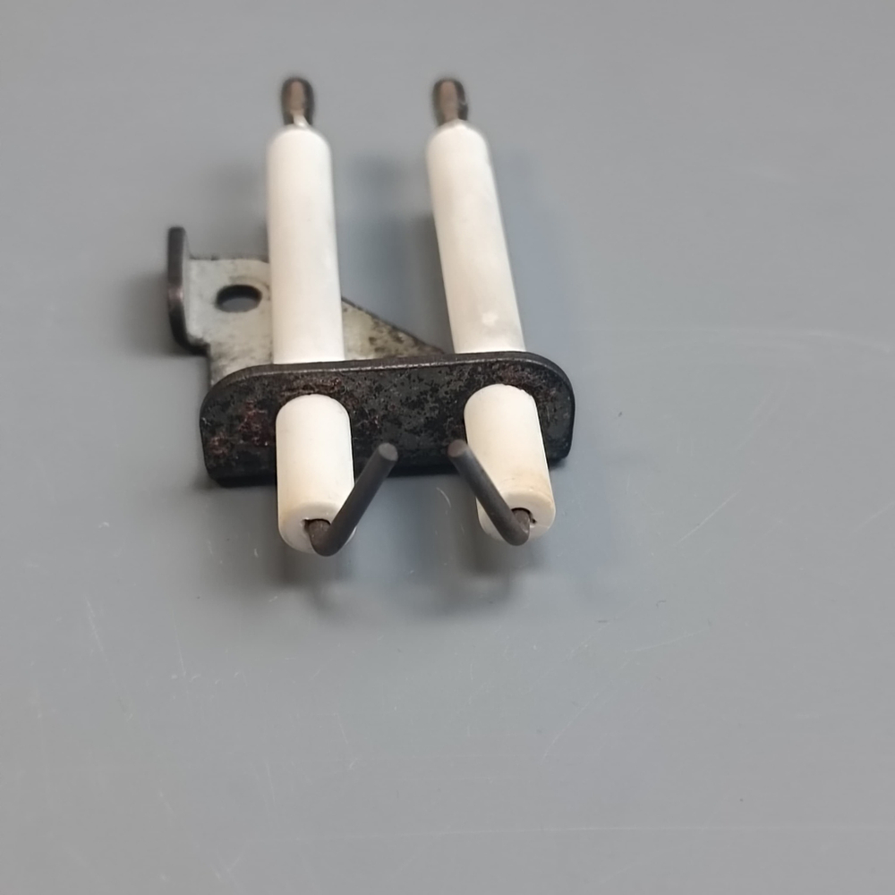 Б/У Электрод розжига для котлов BUDERUS U022-24, U042-44, U052-54, BOSCH 4000W арт. 19928643, 87199051490