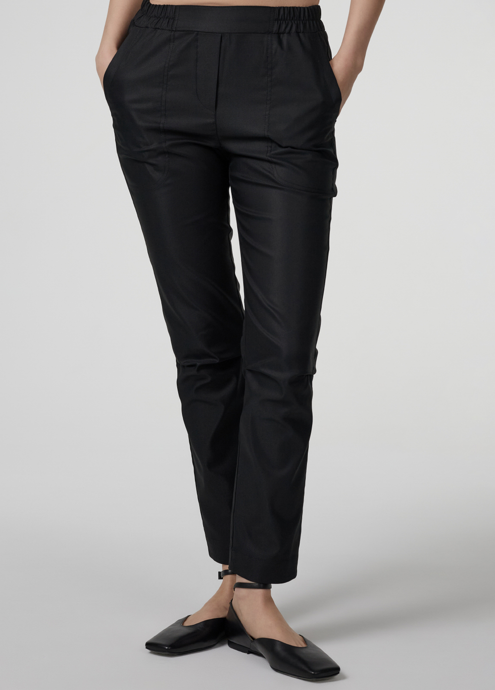 Брюки с защипами