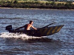 Лодка Афалина 305