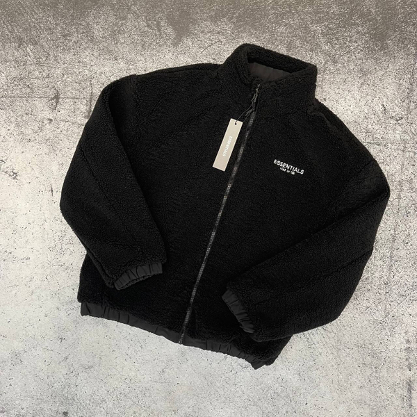 Ветровка шерпа Essentials black