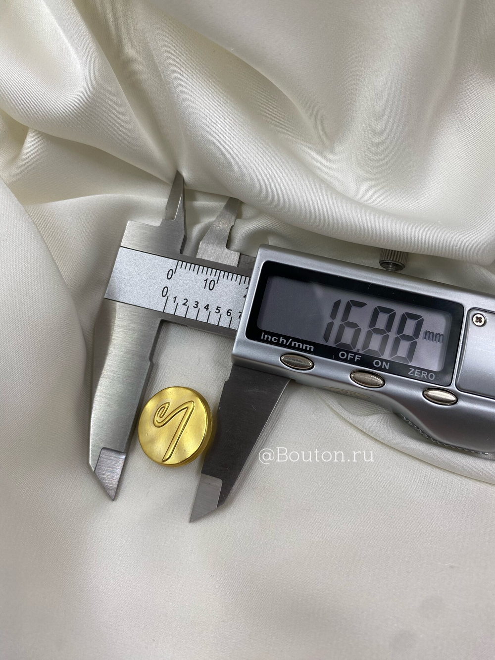 Пуговицы "S" лого Скиапар. золотые 17 мм скидка