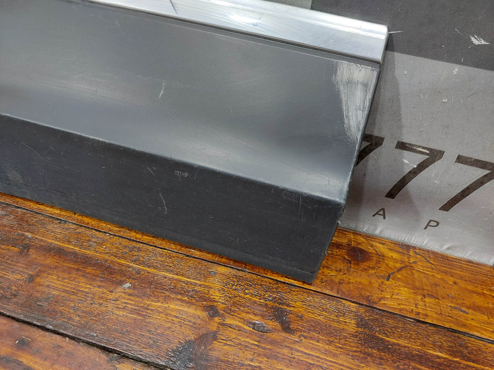 Накладка двери задней правой Volkswagen Tiguan 2 16-нв Б/У Оригинал 5NA854950P