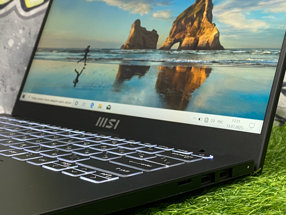 Ноутбук MSI 14' i3-1215U/8GB/256GB/Modern 14 C12M-233XRU[9S7-14J112-233]/Windows 10