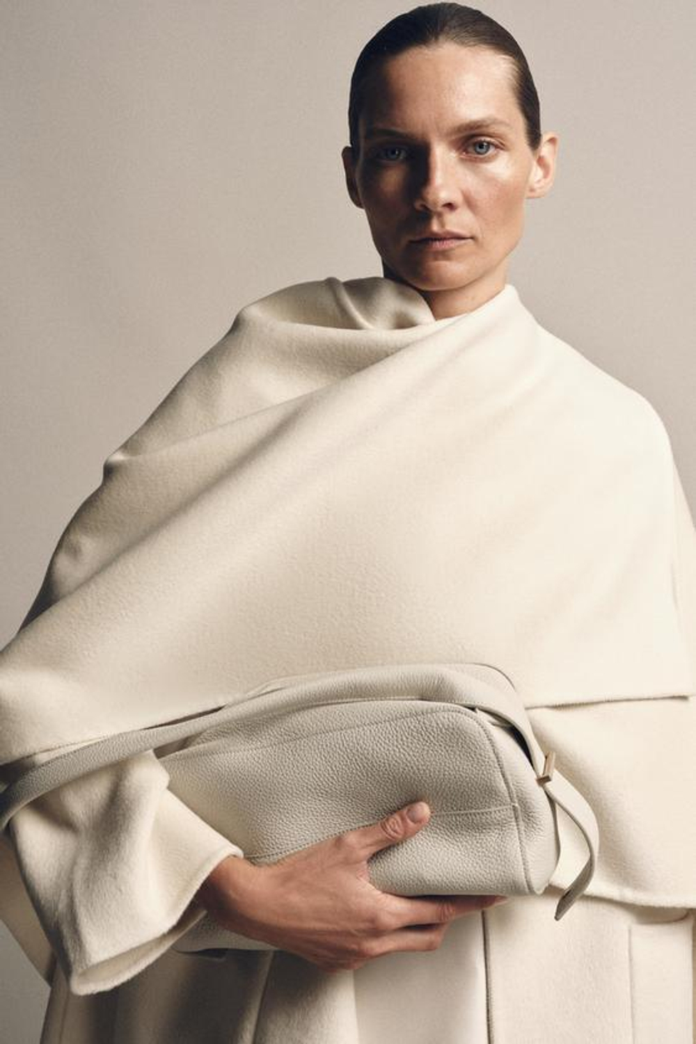 ZARA КОЖАНАЯ СУМКА С ПЛЕЧЕВЫМ РЕМНЕМ, ЭКРЮ