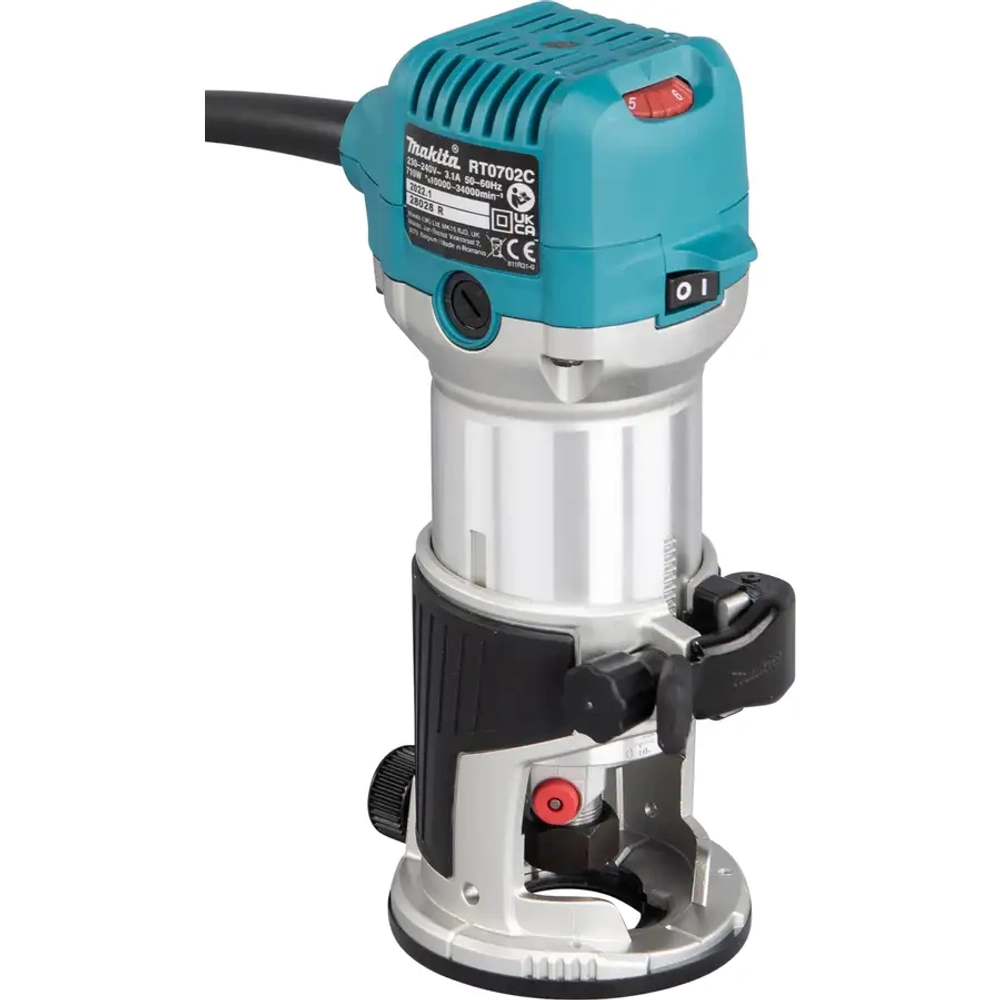 Фрезер Makita RT0702C