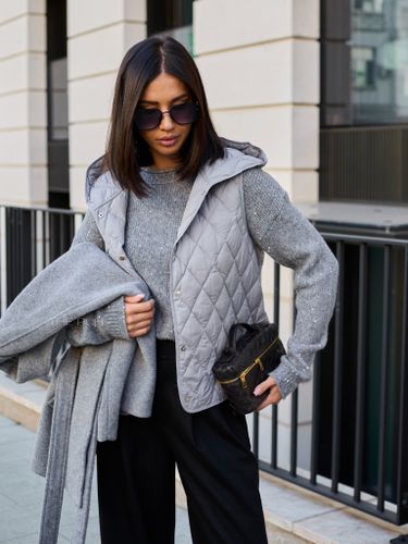 Серое шерстяное пальто с утепленным жилетом