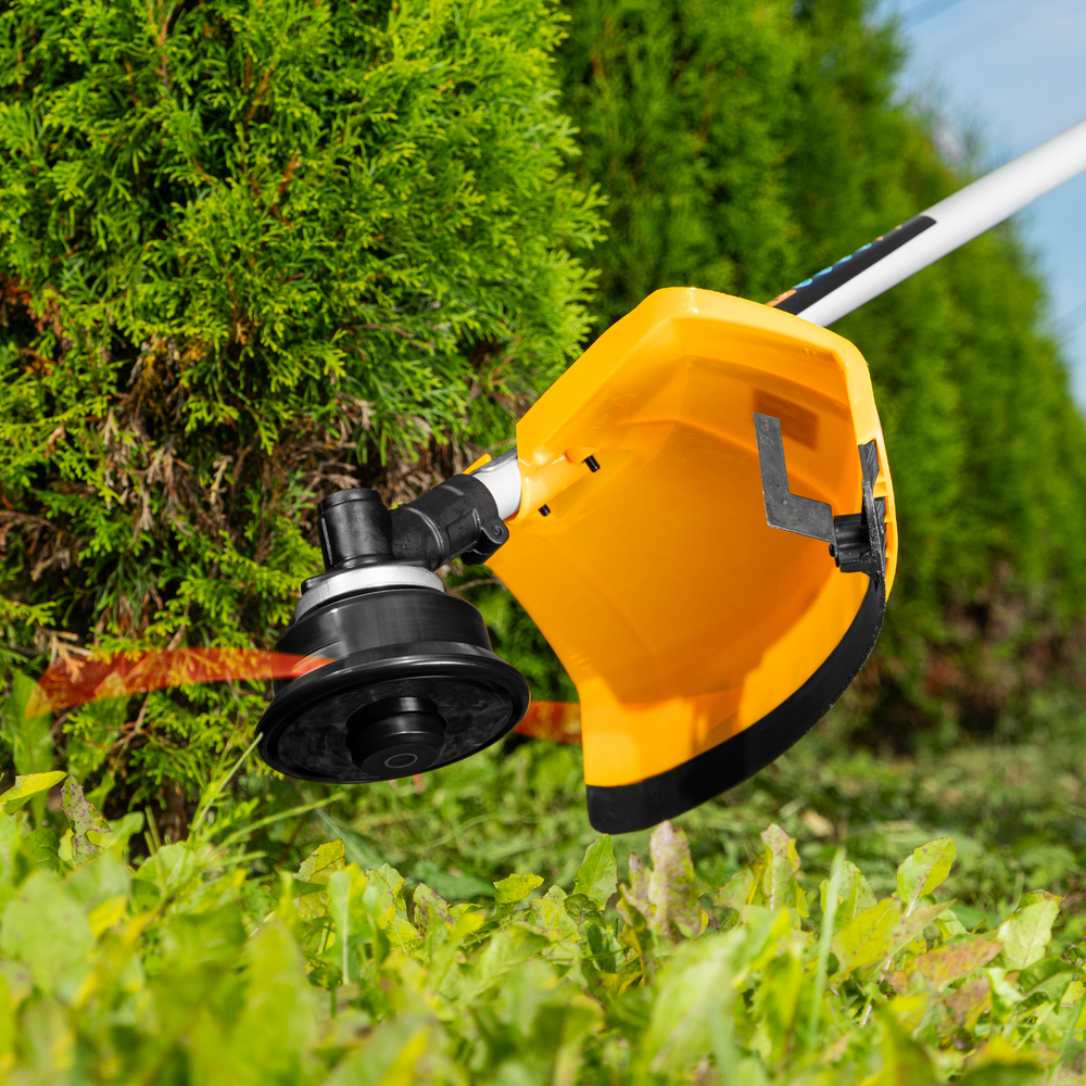 Триммер бензиновый DTL-52S, 52 см3, разъемная штанга, состоит из 2 частей Denzel