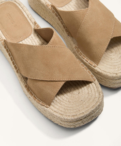 OYSHO Сандалии на танкетке из натуральной кожи, коричневый