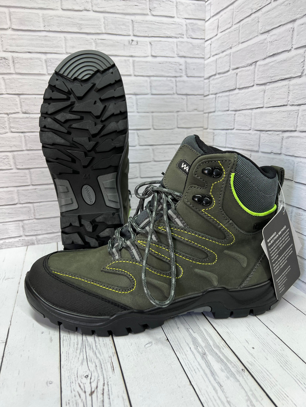 Ботинки треккинговые Wanngo / осень-зима / олива
