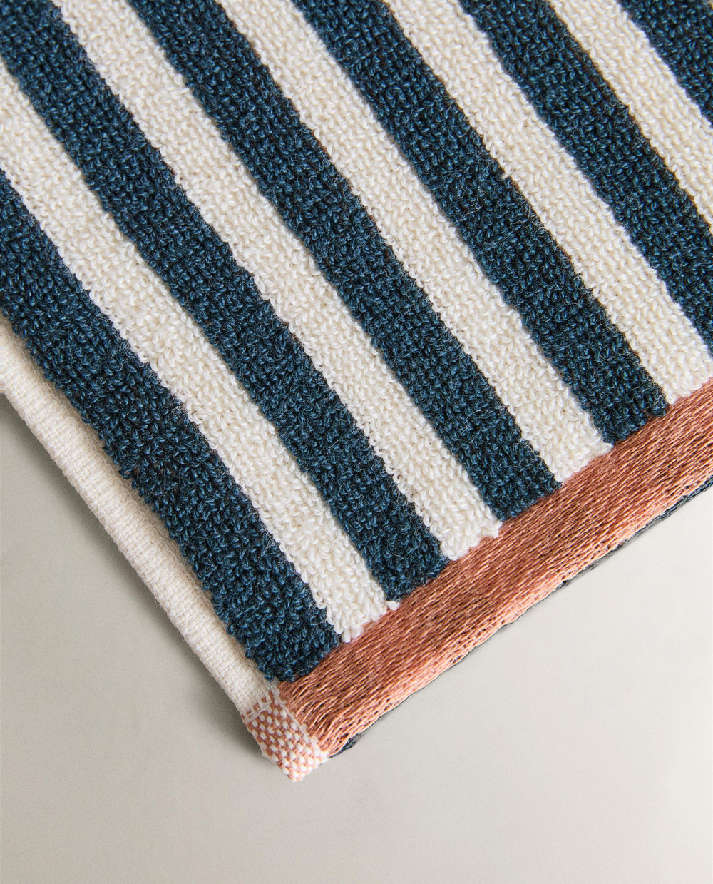Zara Home Полотенце для лица и рук из хлопка, синий, в полоску · 4683/013