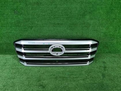 Решетка радиатора Toyota Land Cruiser 300 2021-нв
