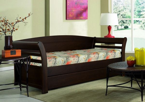 Стильная софа: практичная разновидность дивана со своей изюминкой