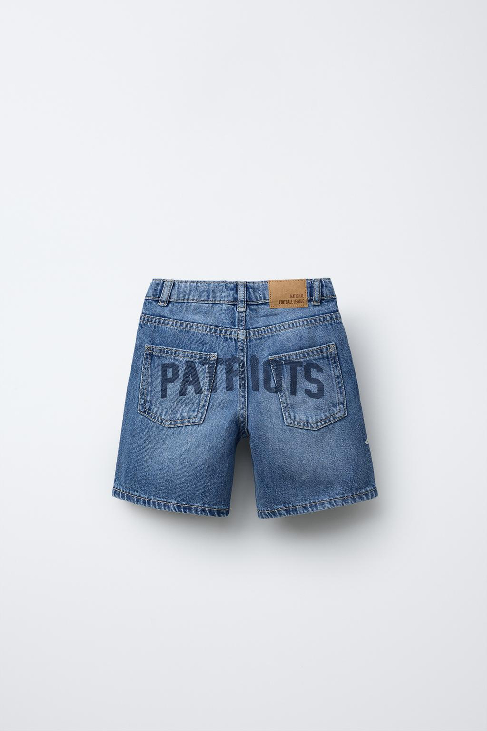 Джинсовые шорты с принтом patriots © nfl