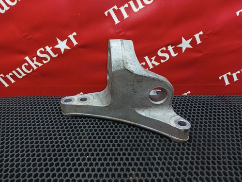 Кронштейн двигателя задний правый 2019г