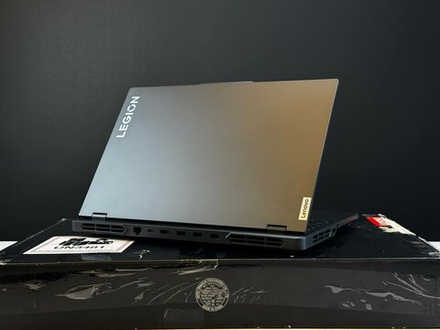 16" Ноутбук Игровой Lenovo Legion 5 Pro 16IRX8, 2560 × 1600 IPS 240 Hz, Core i7-13700HX 4,9ГГц, Nvidia GeForce RTX 4060 8 Gb 140Watt, RAM 16 DDR5, 512Gb SSD