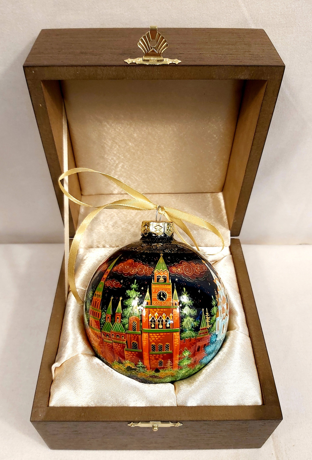 Набор шар новогодний с круговой ручной росписью  "Москва"  в футляре