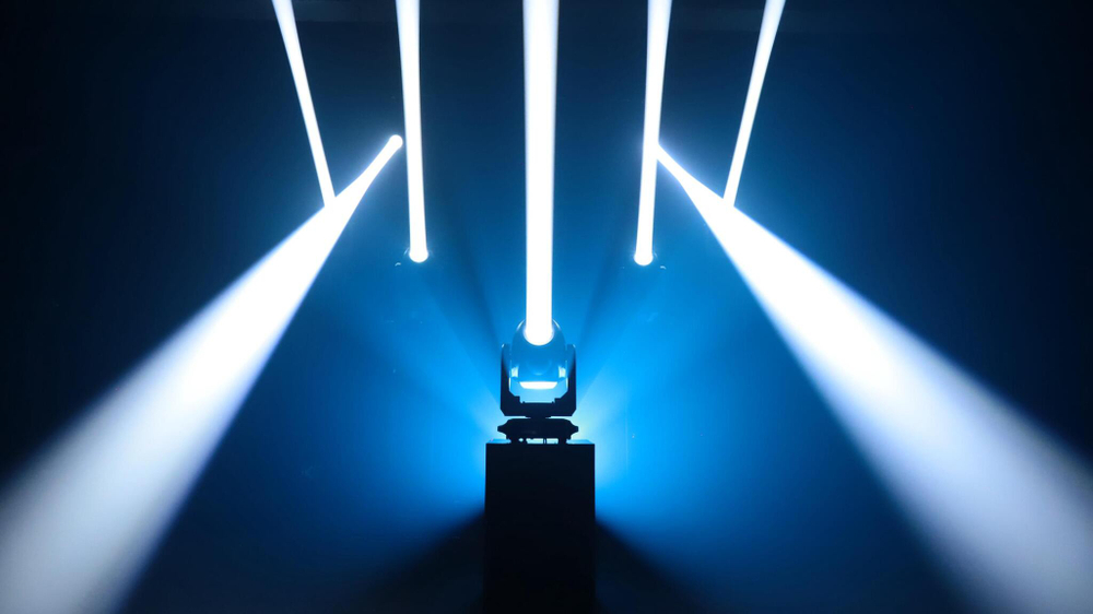 Световой прибор Amixled LED SUPER BEAM 250