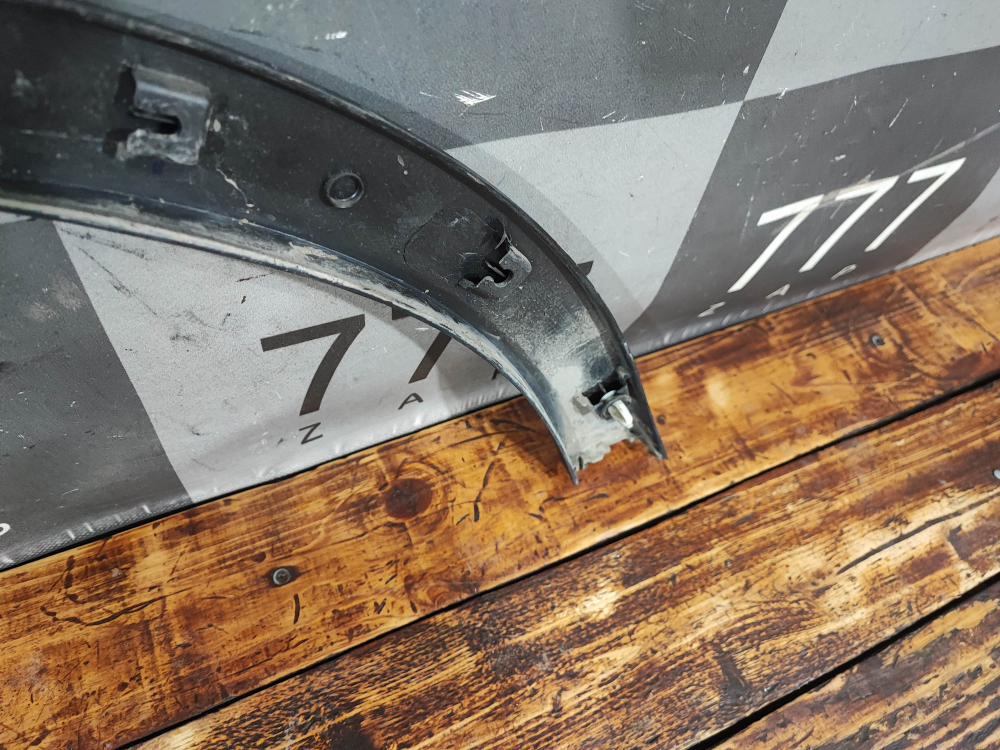 Накладка крыла переднего левого Geely Coolray 19-нв Б/У Оригинал 6073056400