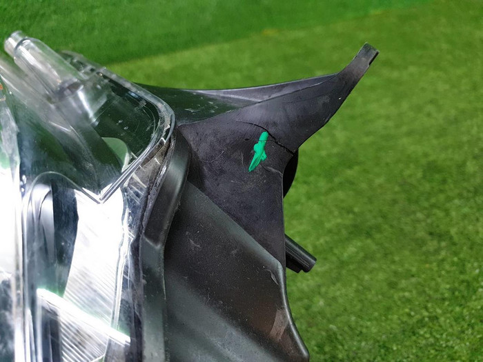 Битая Фара правая Lada Largus 1 (2021-н.в.) галоген