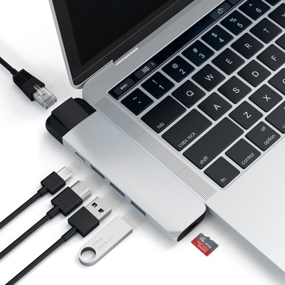 Адаптер Satechi Aluminum Type-C Pro Hub Adapter With Ethernet для MacBook Pro (USB-C) серебряный (ST-TCPHES)