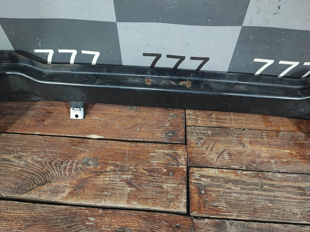 Усилитель переднего бампера Volkswagen Tiguan 2 16-нв Б/У Оригинал 5NA807611A