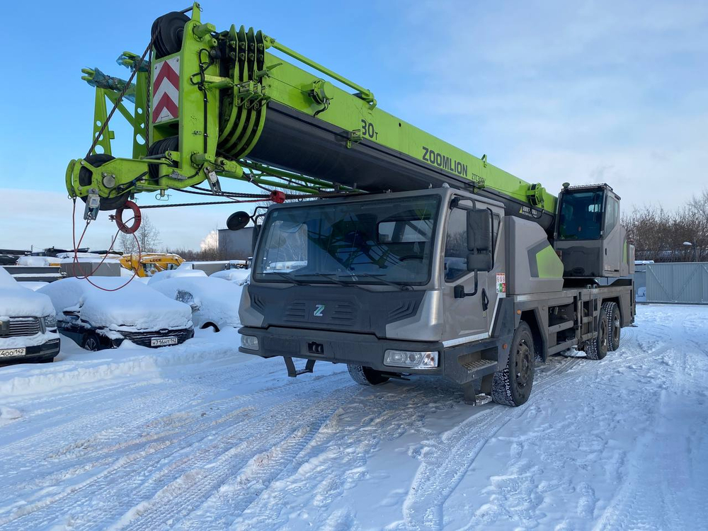 Zoomlion ZTC* 6x4 Автокран ZTC300V 	(Дизельный, 7,8 л, 313 л.с., МТ)