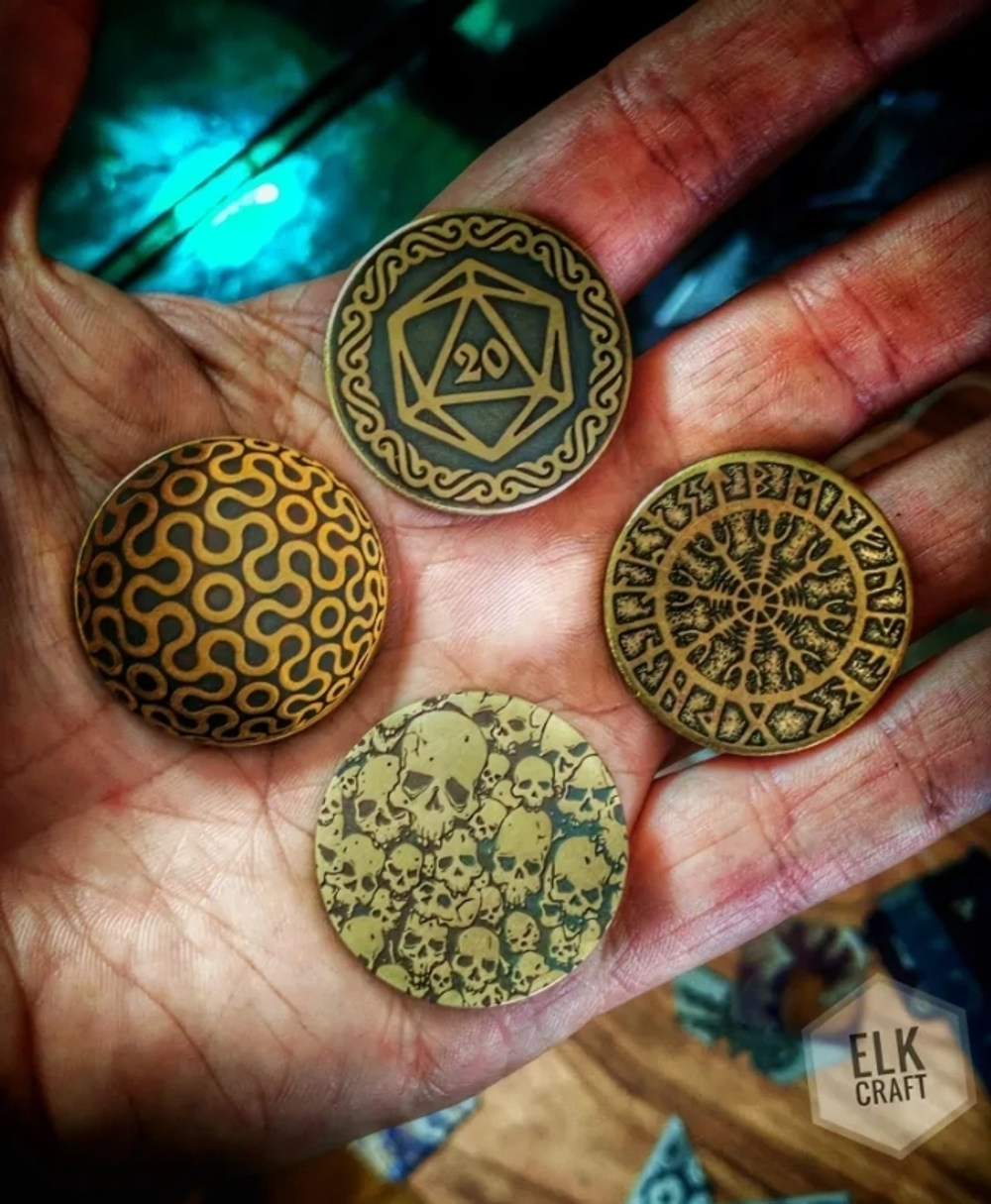 Латунная монета Фракталы